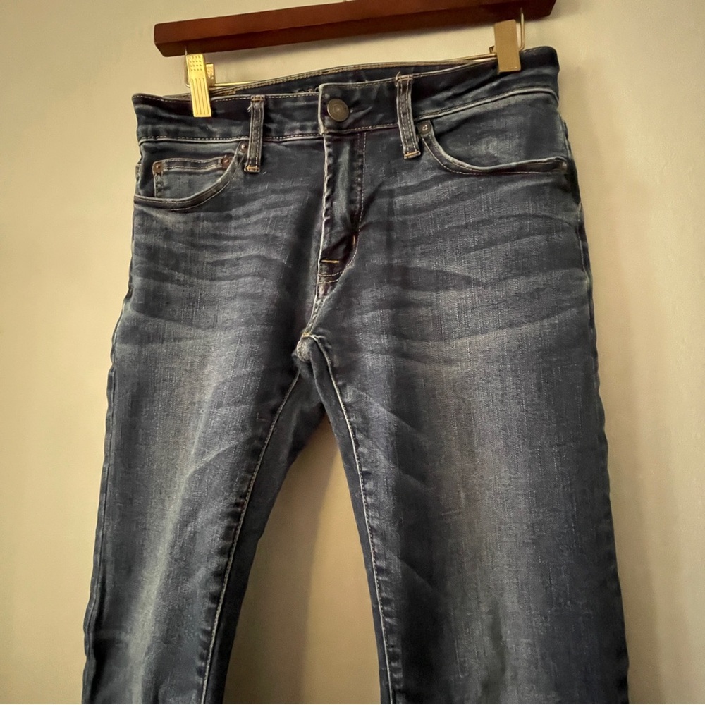 AE Extreme Flex Slim Straight Like New Jeans 28x30 - Must-Have Denim! 🔥 - Picture 4 of 6